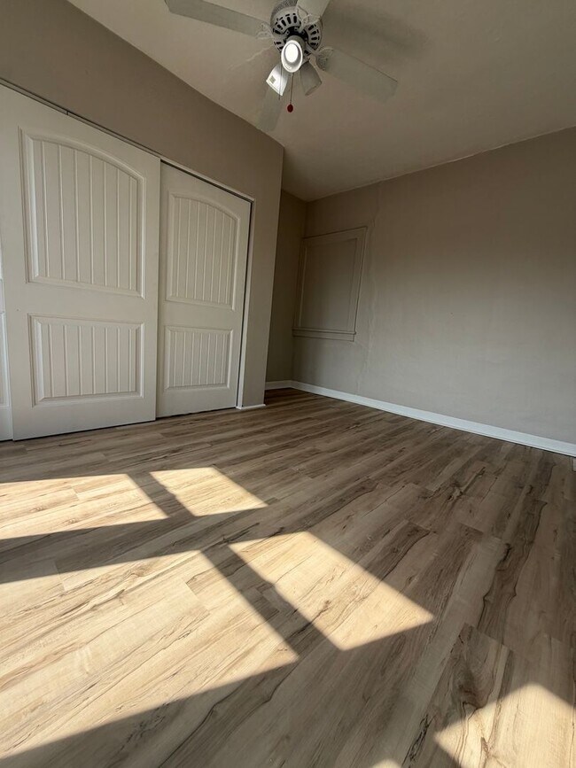 Building Photo - 2905 Madison Ave