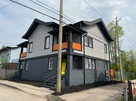 Building Photo - 323 E 31st St