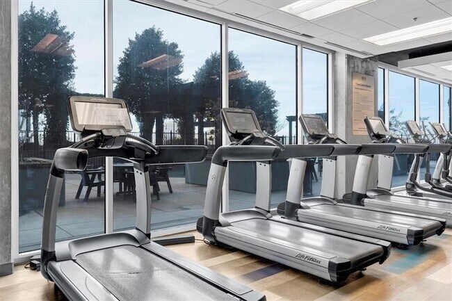 Building Photo - 400 W Peachtree St NW