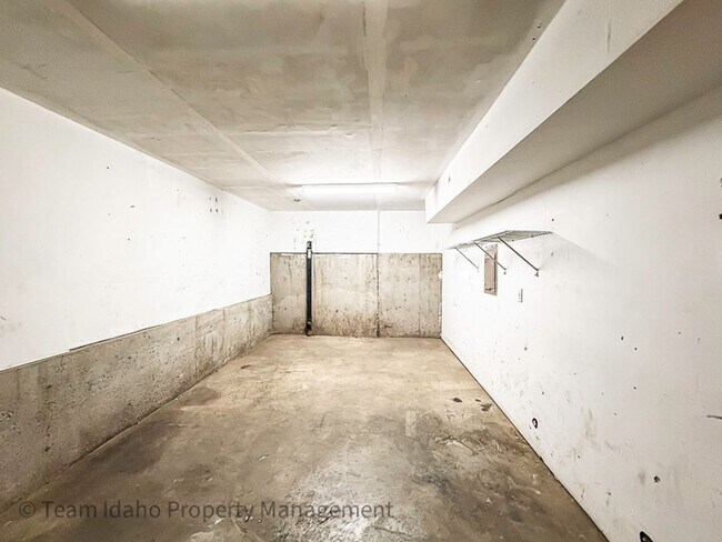 Building Photo - 562 Deer Meadow Ct