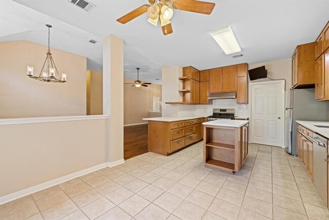 Building Photo - 17007 Copperhead Dr