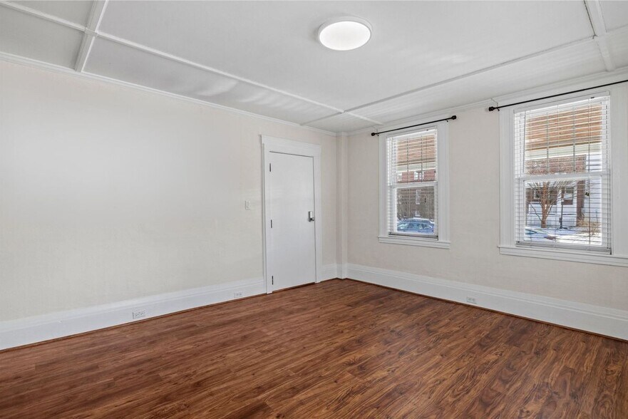 Building Photo - 36 Centre, 1