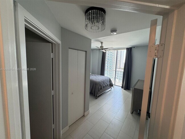 Building Photo - 79 SW 12th St