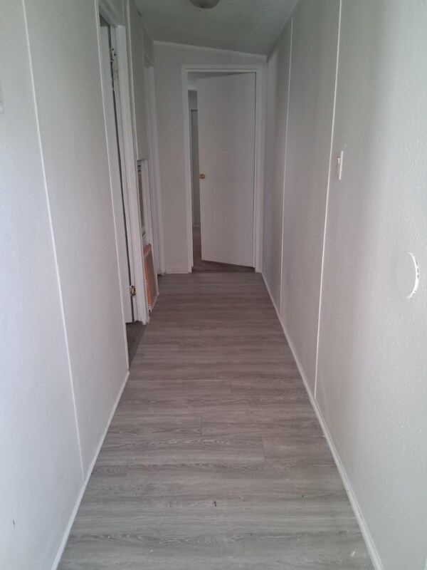 Building Photo - 305 S Amy Ln