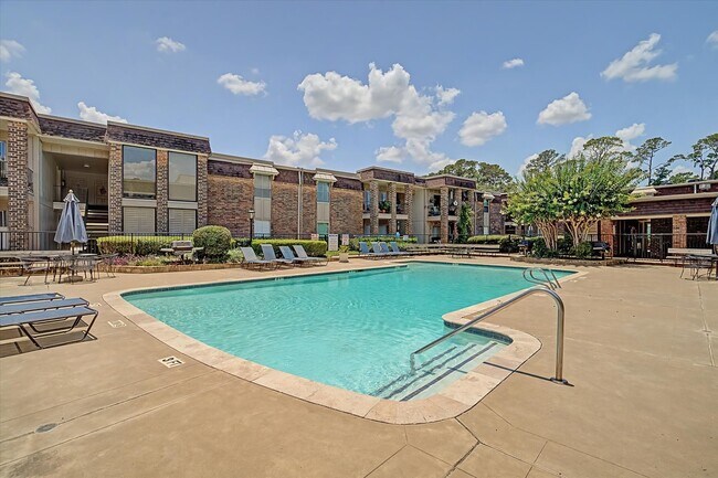 Building Photo - 7575 Katy Fwy