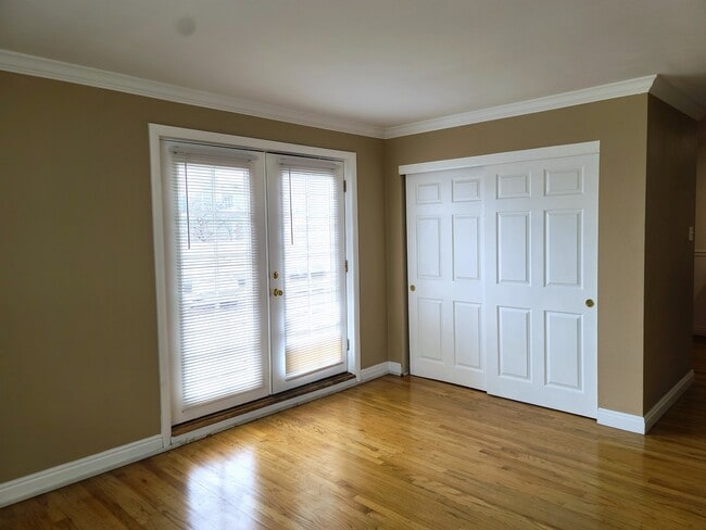 Building Photo - 1390 Emerson St