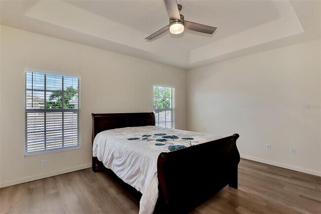 Building Photo - 400 Mirabella Cir