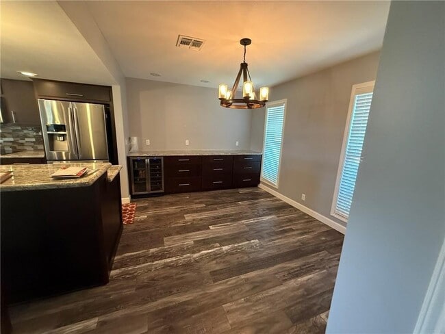 Building Photo - 1912 Kelly St