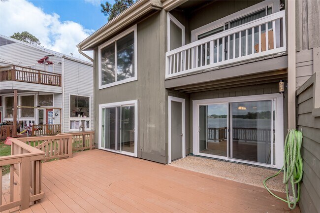 Building Photo - 208 Waters Edge
