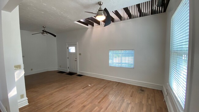 Building Photo - $1,000 OFF Holiday Move-In Special! Charmi...