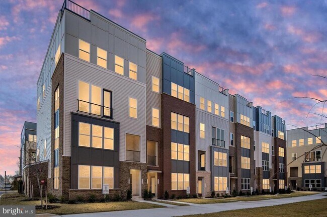 Building Photo - 2514 Neabsco Common Pl