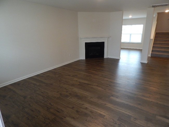 Building Photo - 736 Wolverine Ln