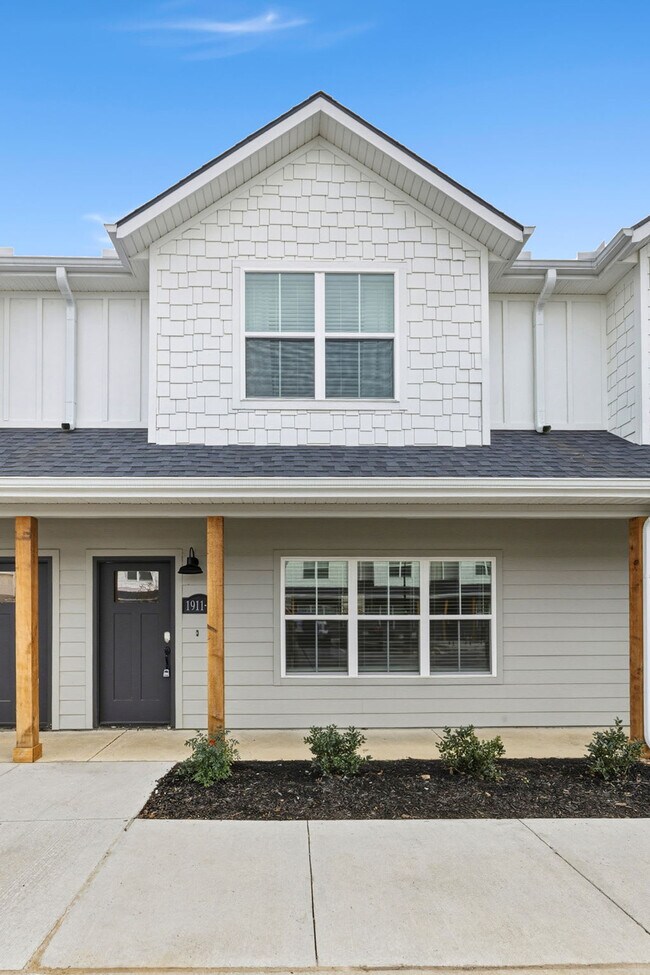 Building Photo - 1935 S Garland Ave