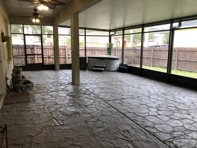 Building Photo - 10522 Angler Ct