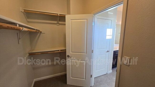 Building Photo - 7052 Diversey Dr