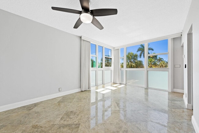 Building Photo - 3003 Terramar St