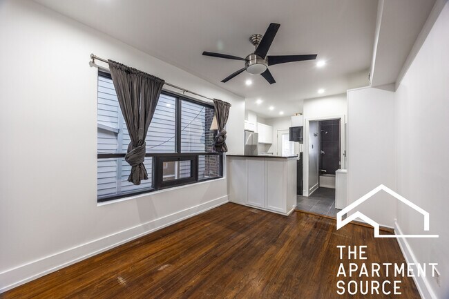 Building Photo - 3716 W Belmont Ave