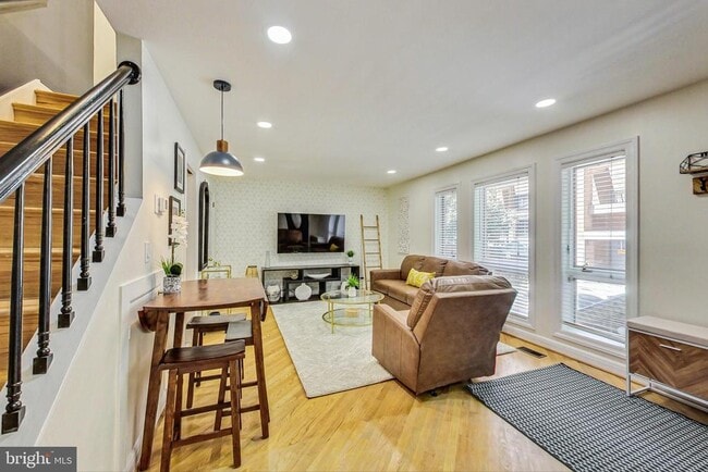 Building Photo - 4814 Hampden Ln