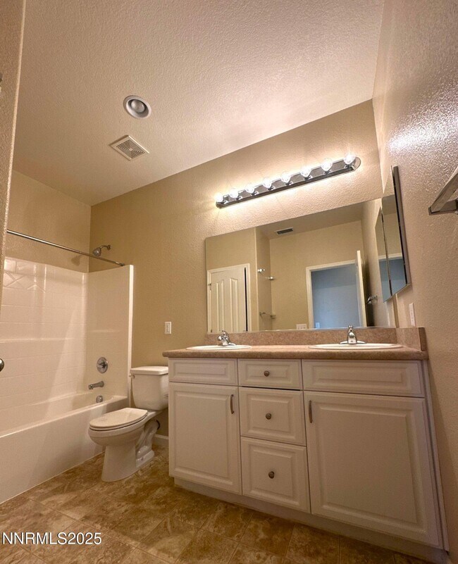 Building Photo - 545 Terracina Way