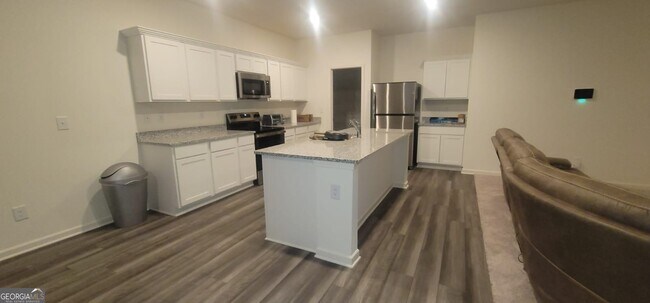 Building Photo - 214 Moreton Wy