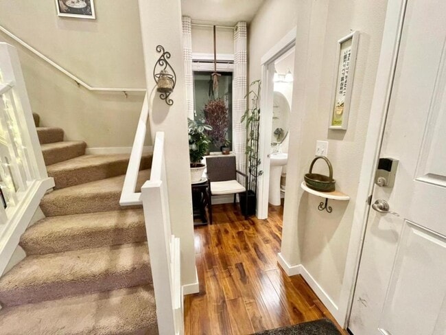 Building Photo - 15206 82nd Ave E