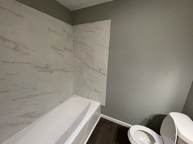 Building Photo - 6172 Whitman Ave