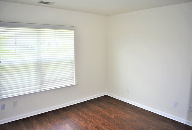 Building Photo - 13 Miriam Jordan Rd