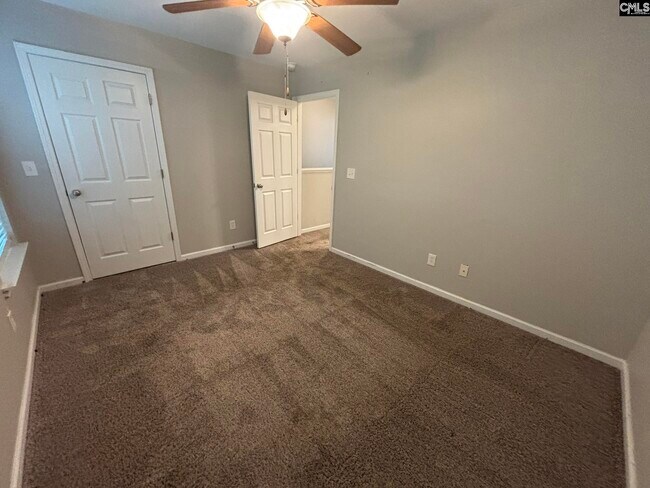 Building Photo - 532 Idlewood Park Dr