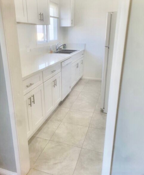 Building Photo - 4247 Inglewood Blvd