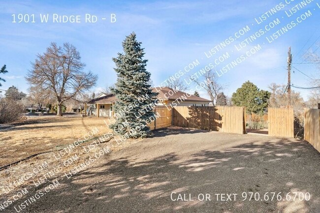 Building Photo - 1901 W Ridge Rd