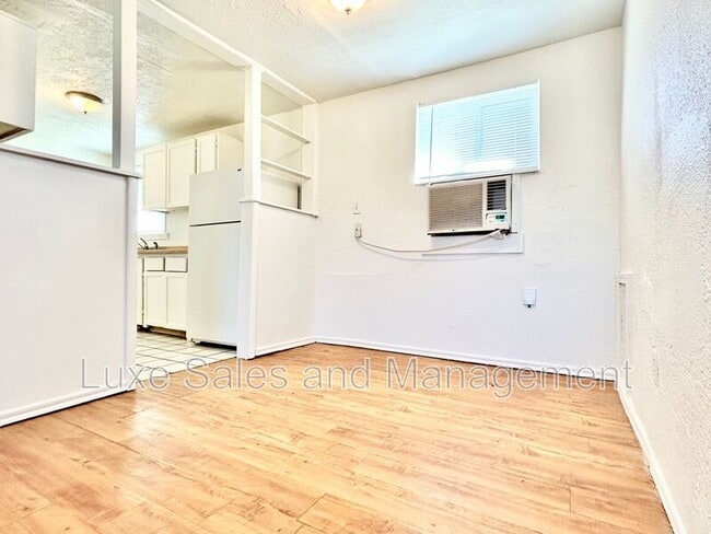 Building Photo - 1700 Karen Dr