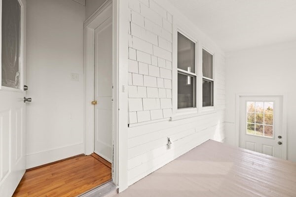 Building Photo - 10 Minthorne St