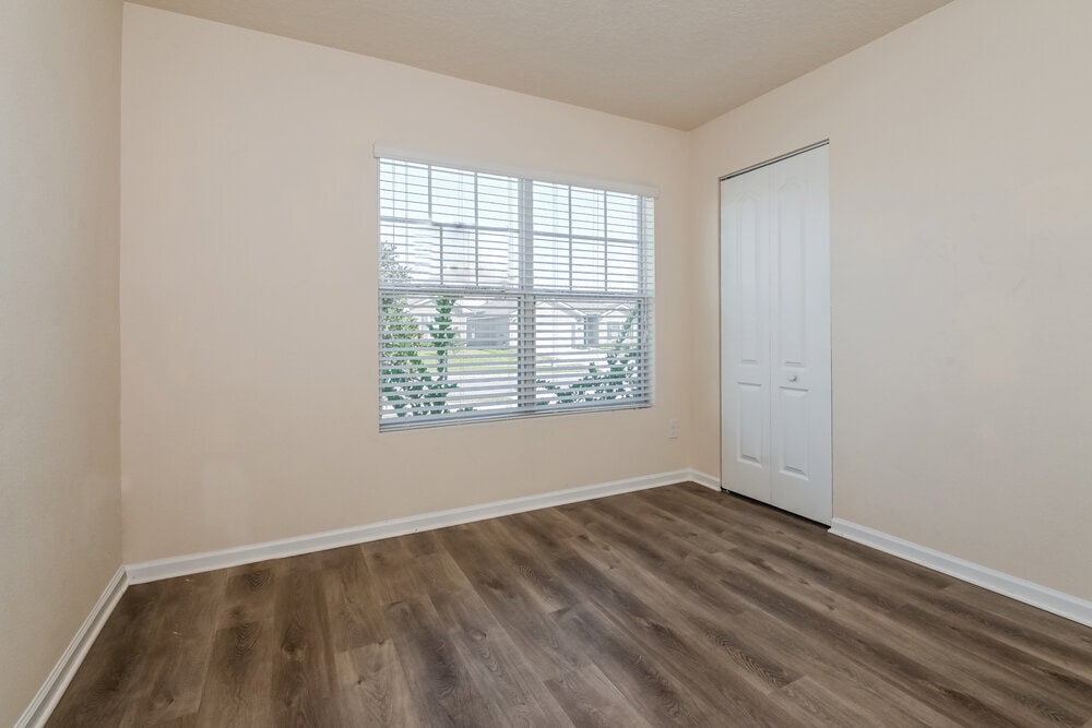 Building Photo - 1944 Rock Springs Way