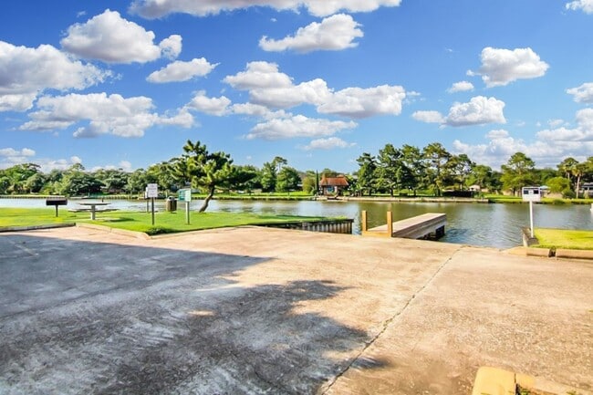 Building Photo - 18511 Egret Bay Blvd