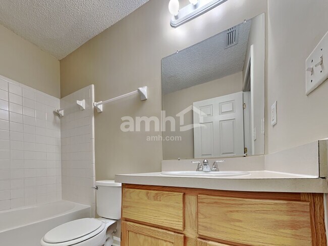 Building Photo - 530 Fallen Timbers Dr