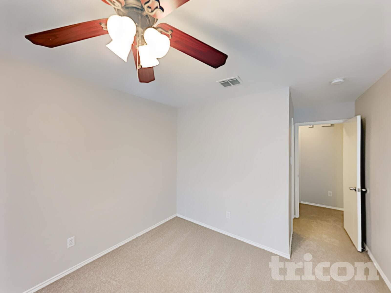 Building Photo - 1300 Pine Ln