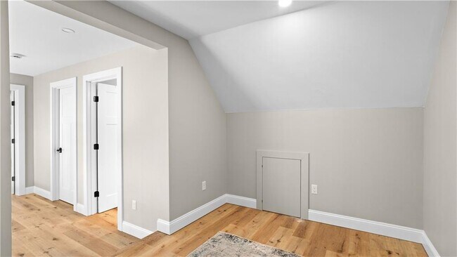 Building Photo - 1241 Saugatucket Rd