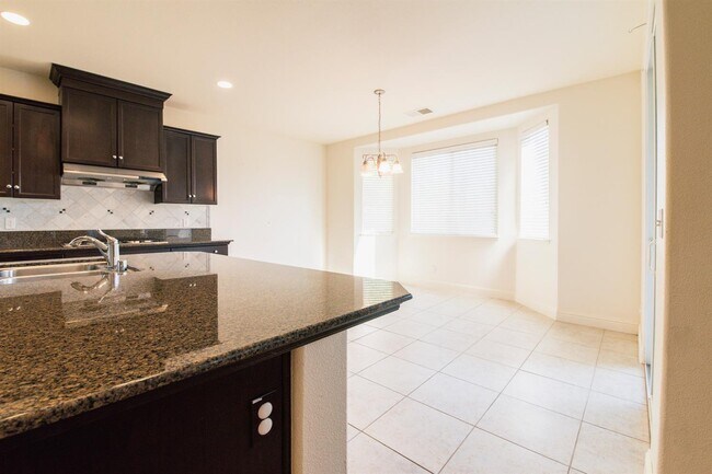 Building Photo - 3952 Serena Ave