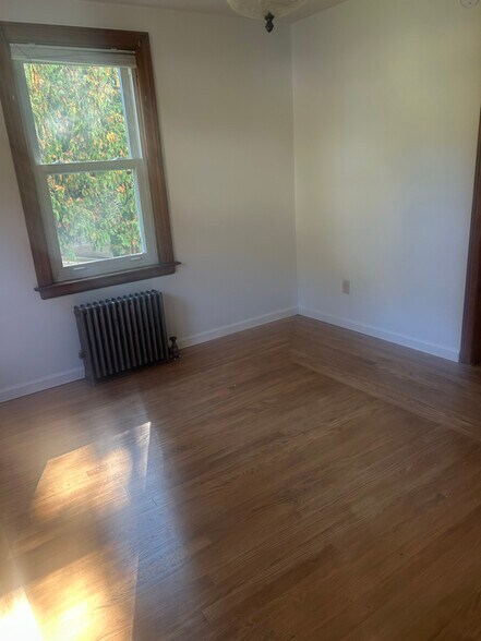 Building Photo - 28 Hammond St