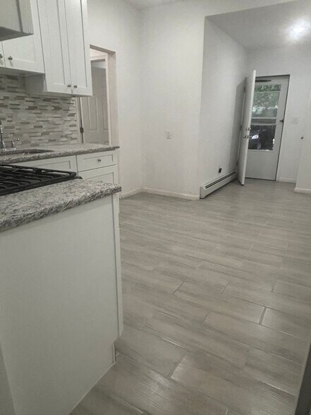 Building Photo - 155 16th Ave