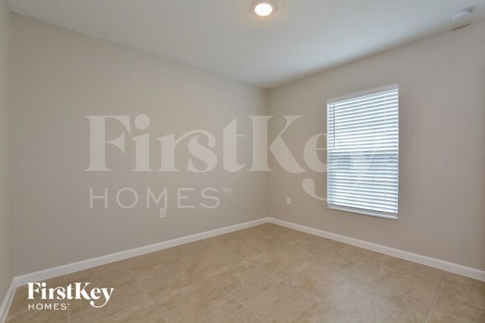 Building Photo - 465 Earhart Dr