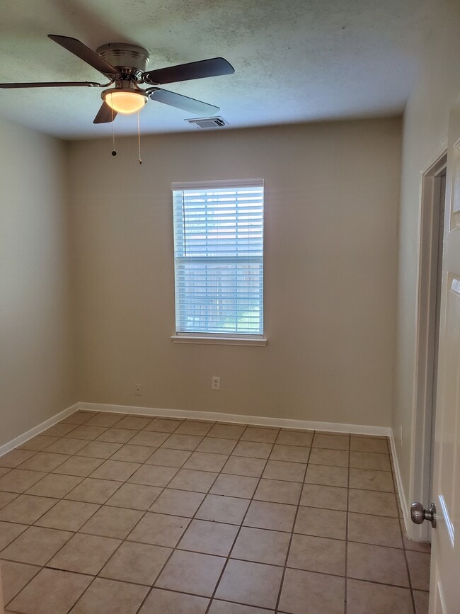 Downstairs Bedroom - 3725 Amos St