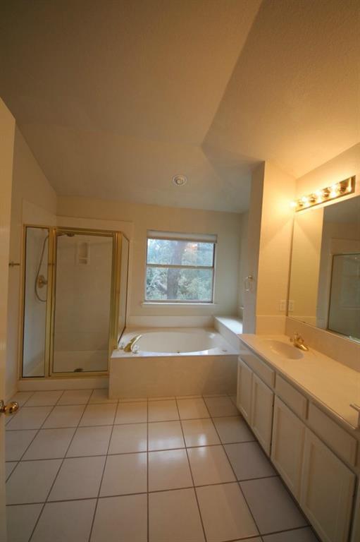 Building Photo - 10225 Open Gate Dr