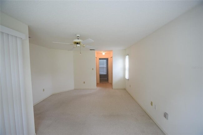 Building Photo - 5955 Chickadee Dr