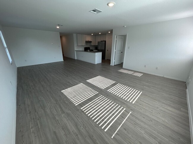 Building Photo - *MOVE IN SPECIAL* Modern 4-Bedroom Living with Community Pool Access!