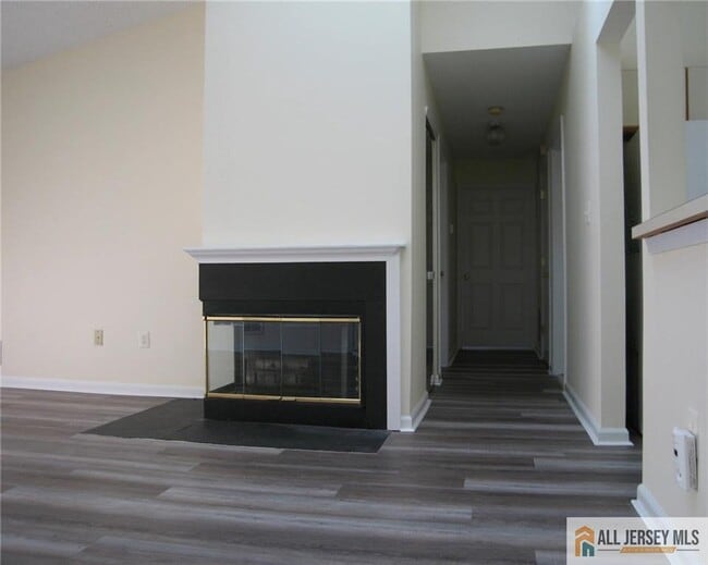 Building Photo - 152 Darwin Ln