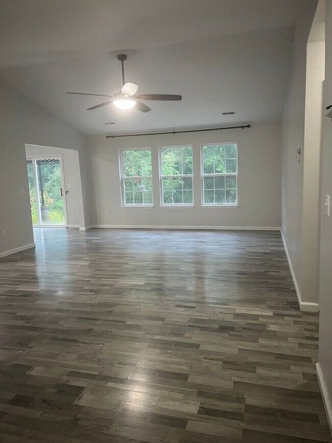 Building Photo - Inside Photos Coming Soon!!