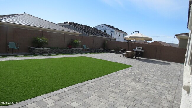 Building Photo - 8543 W Palo Verde Dr