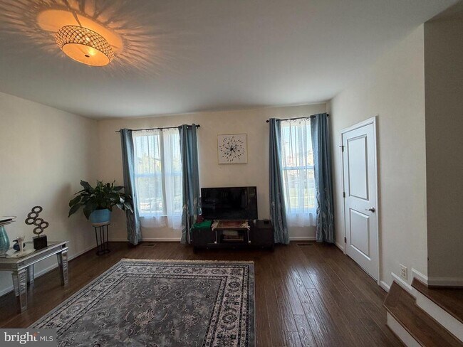 Building Photo - 41717 McMonagle Square