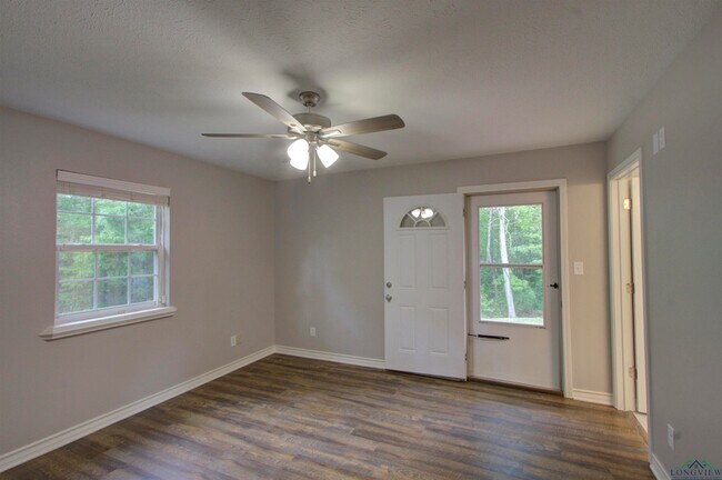 Building Photo - 720 Tennessee Acres Dr